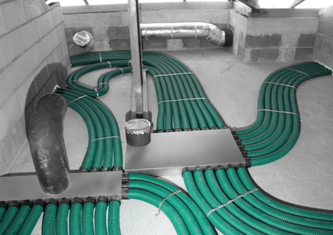 Zdjęcie przedstawiające prawidłowo ułożoną instalację rekuperacji Air Green Pro w nowo wybudowanym budynku