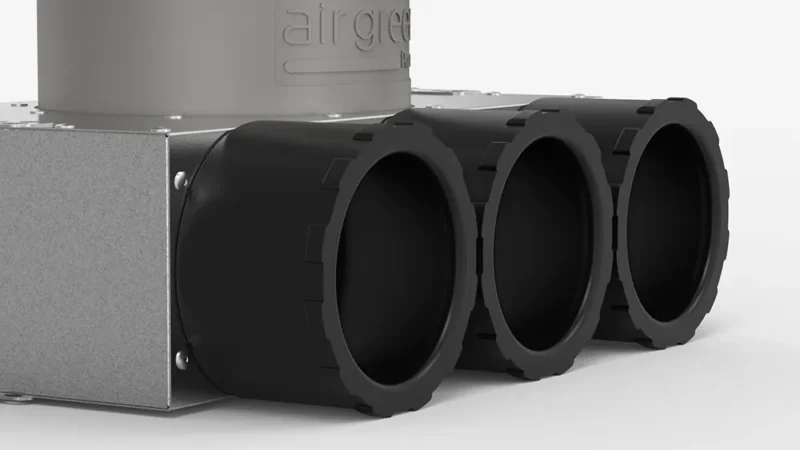 Air-Green-Pro-Skrzynka-75-krocce-1000px Zbliżenie krócców o średnicy 75 mm w skrzynce rozprężnej Air Green Pro
